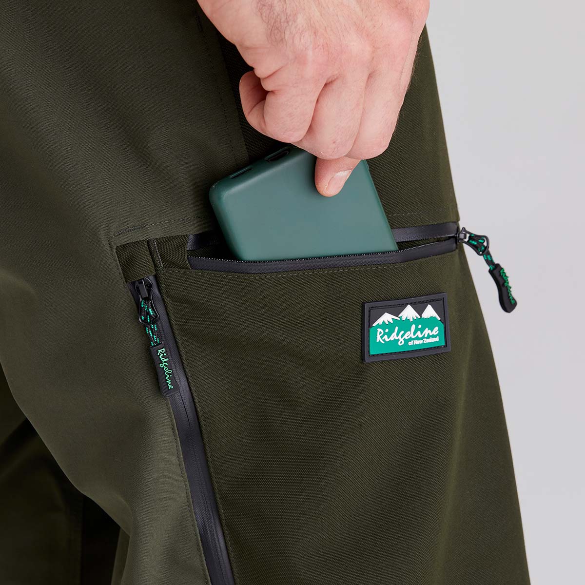 Men's Cambrian Trousers Deep Forest - Image 4